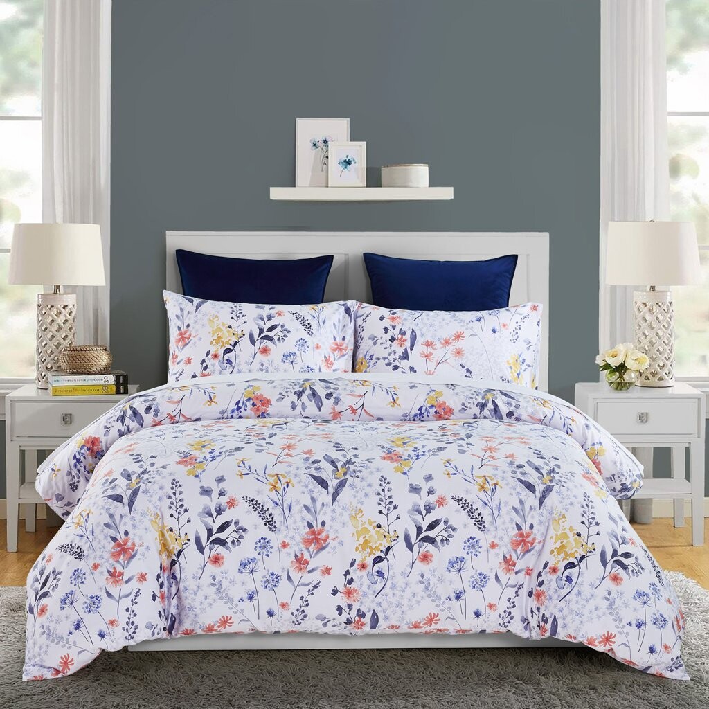 Duvet Cover Daniadown (Brianna) Butchart Queen w / Pillow Cases** Duvet Cover Daniadown (Brianna) Butchart Queen w / Pillow Cases**