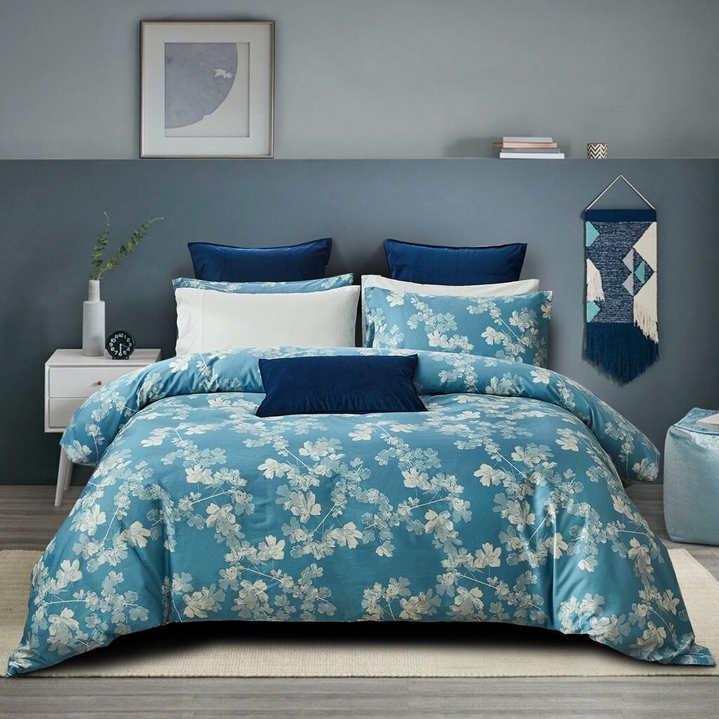 Duvet Cover Daniadown Oakville Queen  w / Pillow Cases**