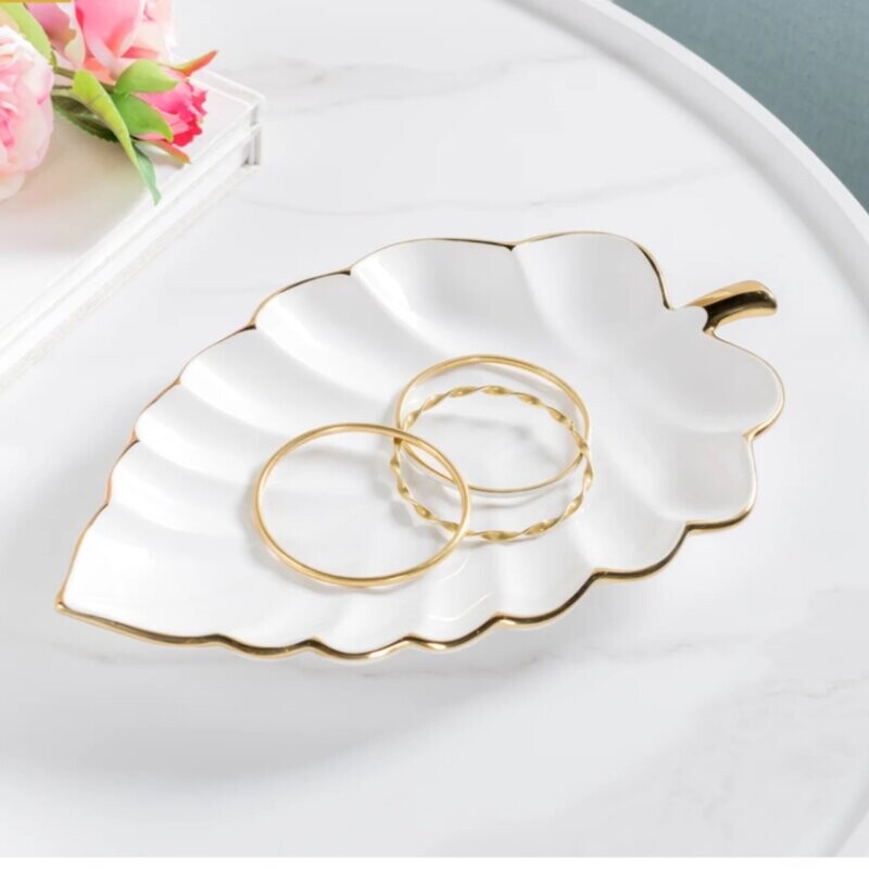 Dish T&T Talia Gold Trim Ceramic Leaf 12”L 904150B