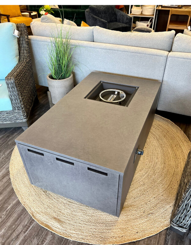 Ratana Fire Pit Fiamma Rect Fire Pit w/Lid FN62699CON-S