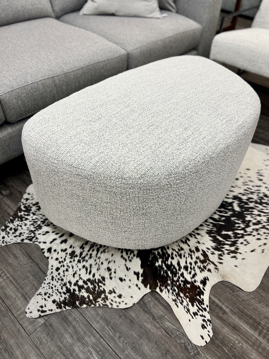 LH Isabella Ottoman