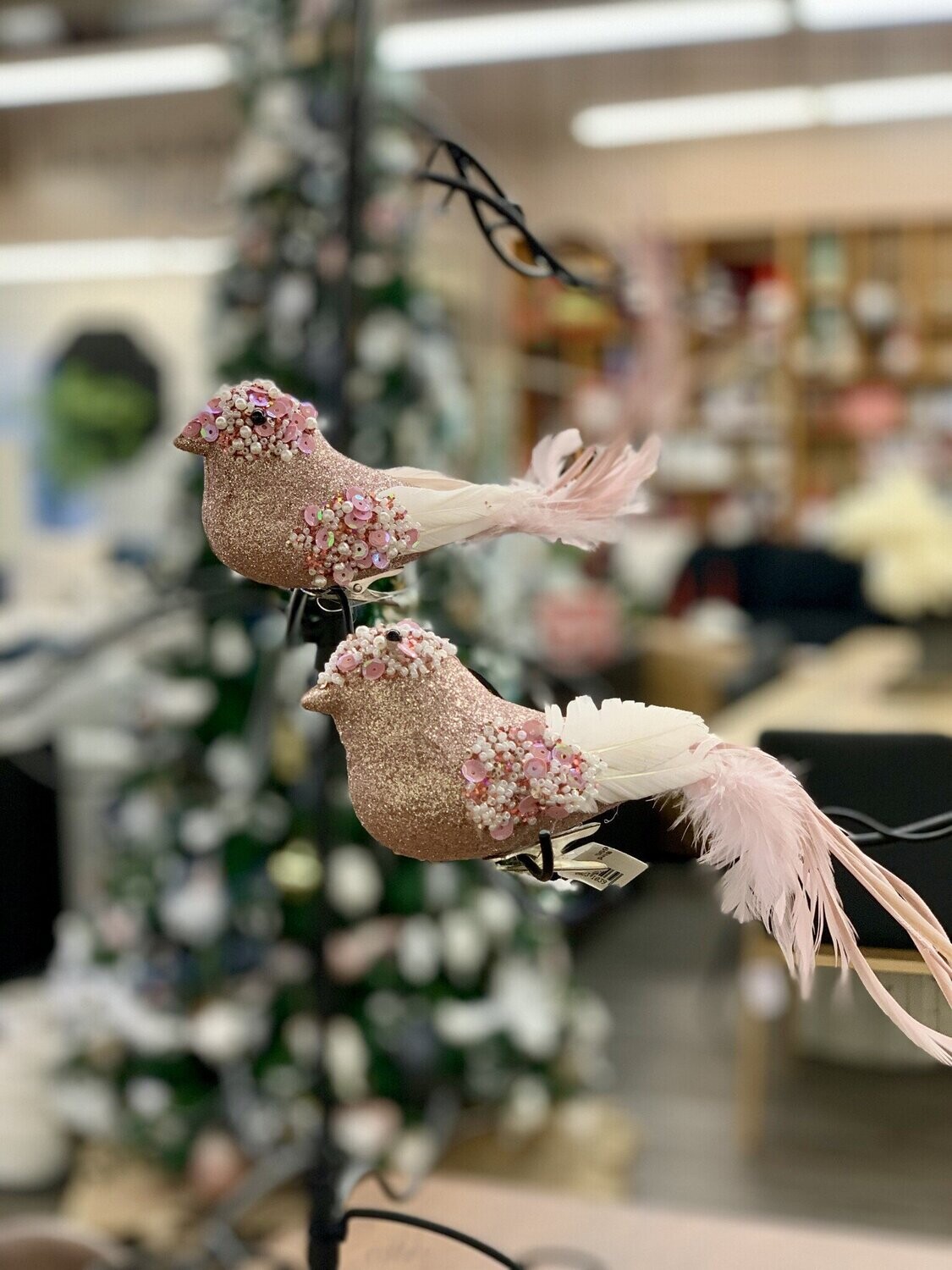 Xmas CT Pink/White Feather Clip Bird W/Beads F8695