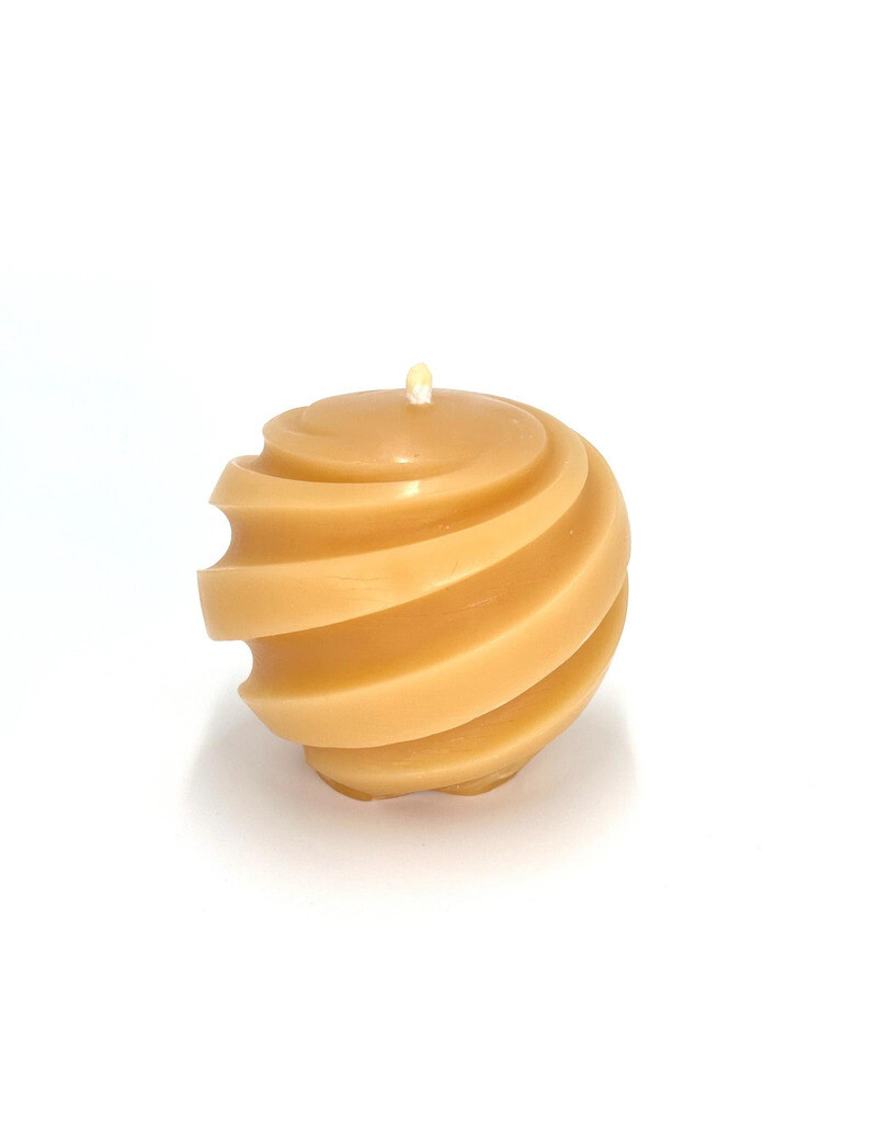 Candle Island Bee Beeswax Swirl LG Candle Island Bee Beeswax Swirl LG