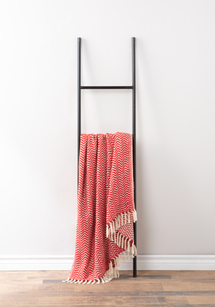 Throw Ganz Red / White Chevron CX187115