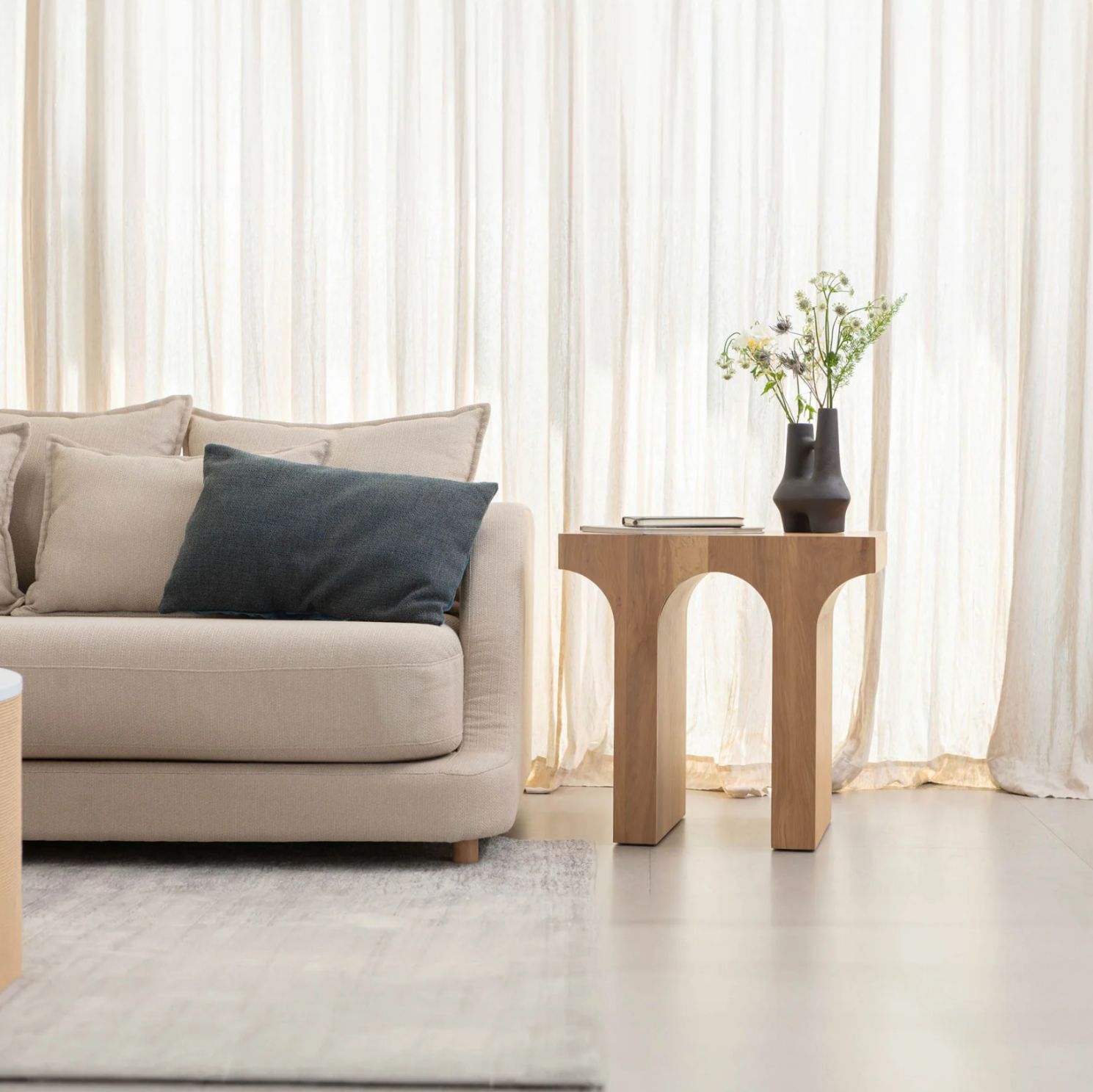 LH Umbrella Side Table UMA033