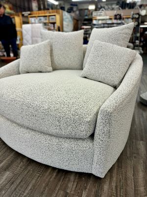 Stylus Escape Chair Teagan Praline (15)