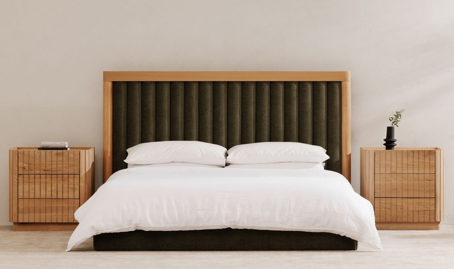 Moes Nina Queen Bed Forest Green