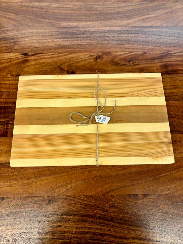 Anna’s Boards Charcuterie Med Cedar Light