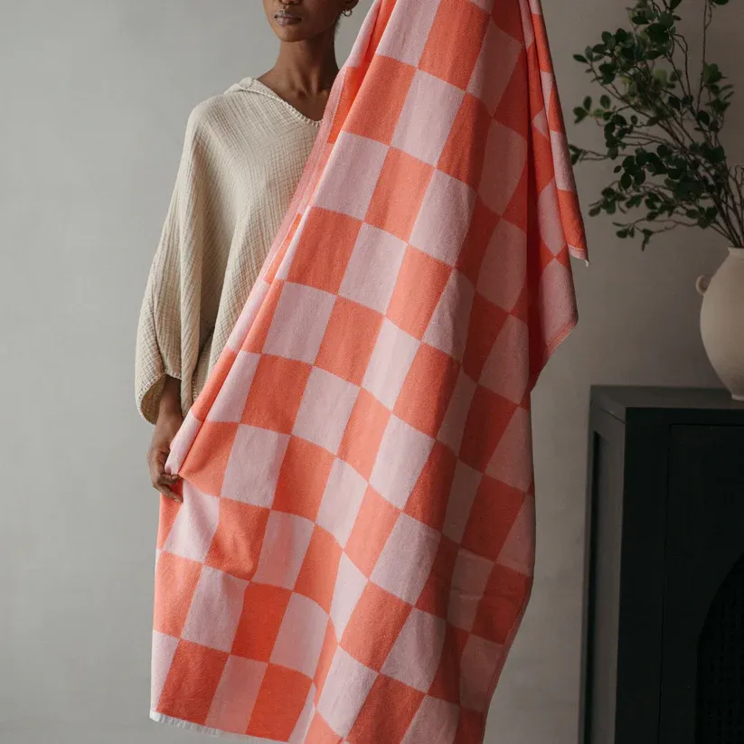 Towel Pokoloko Checker Coral TATP8