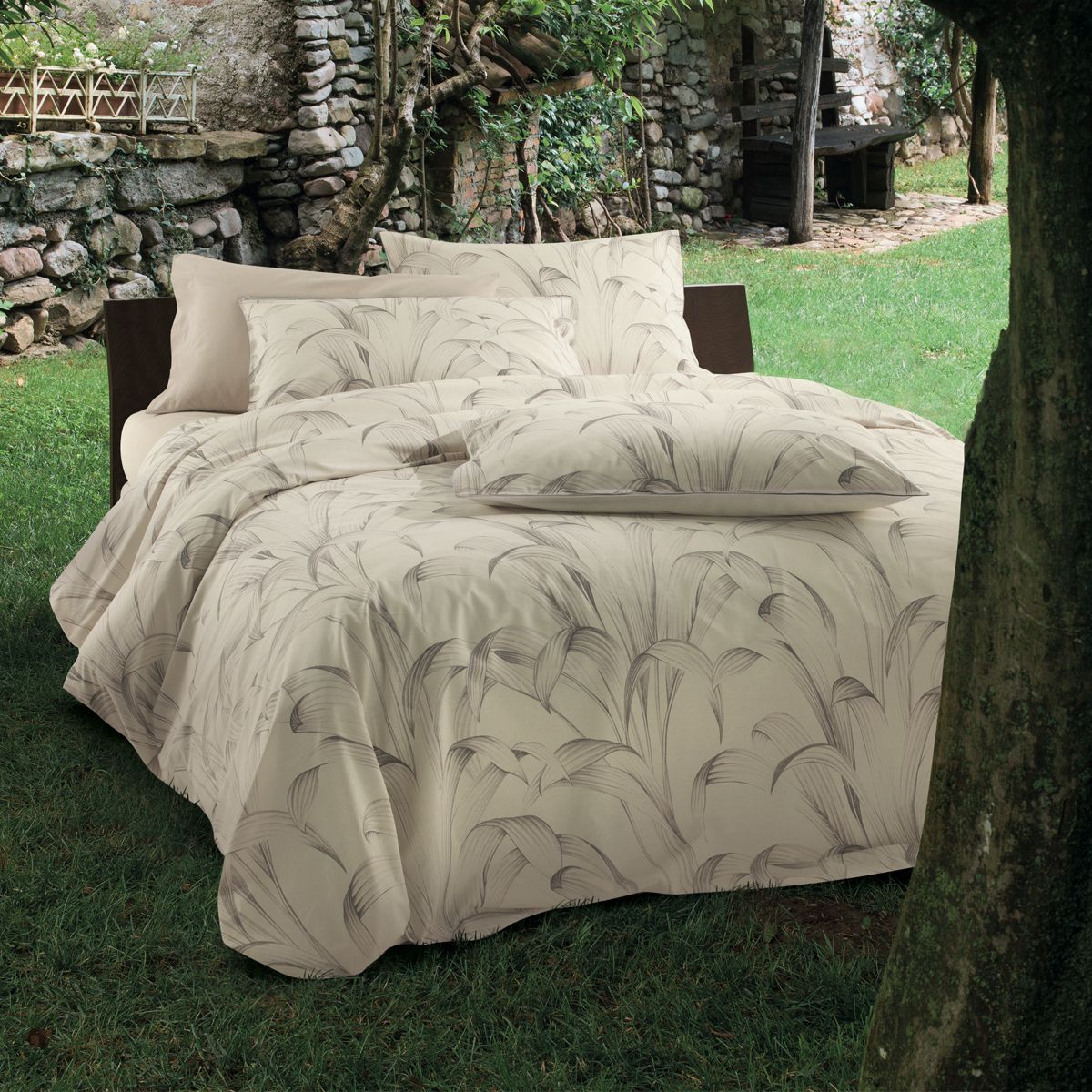 Duvet Cover Cuddledown Iside  Queen w/ shams