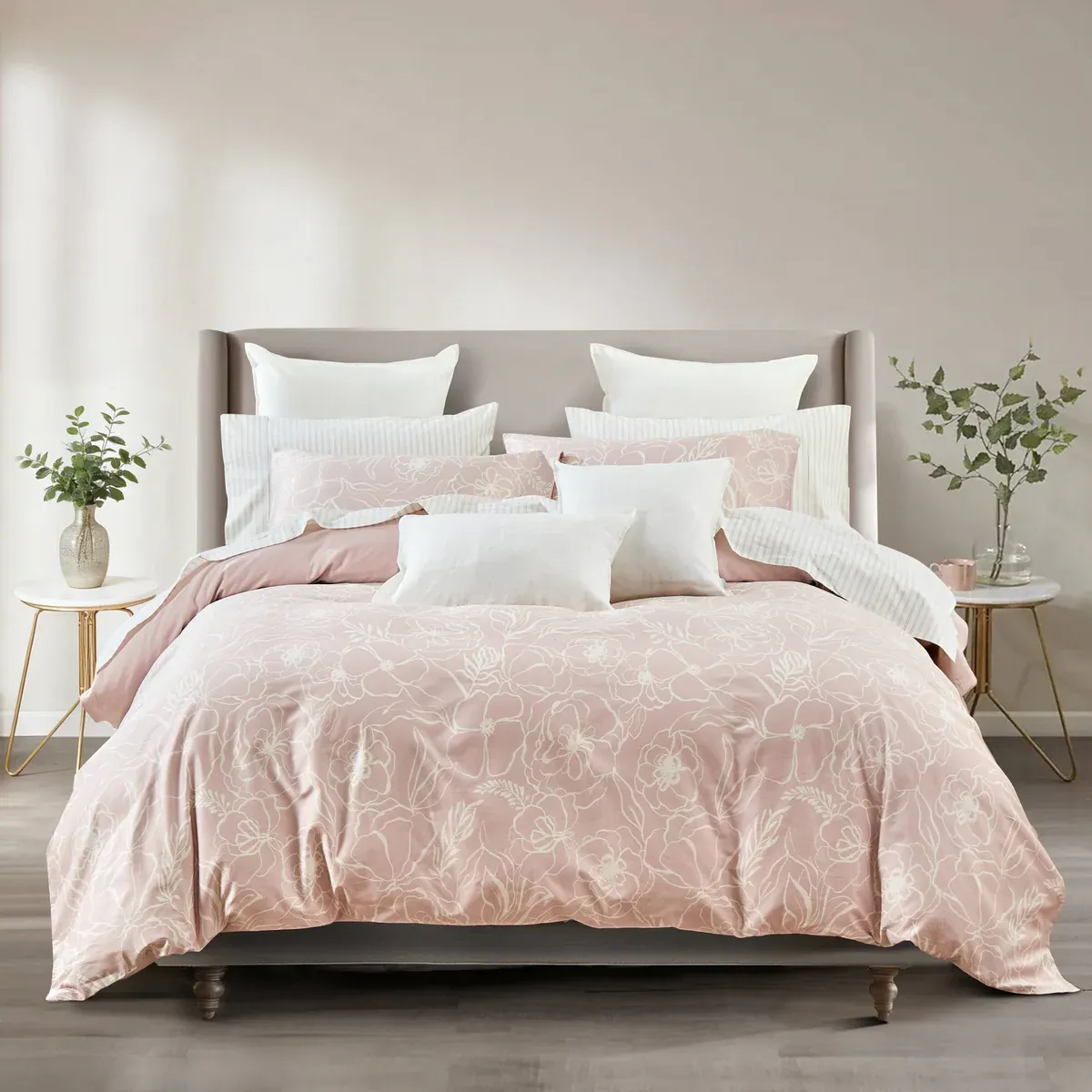 Duvet Cover Daniadown Alba Queen w / Pillow Cases Duvet Cover Daniadown Alba Queen w / Pillow Cases