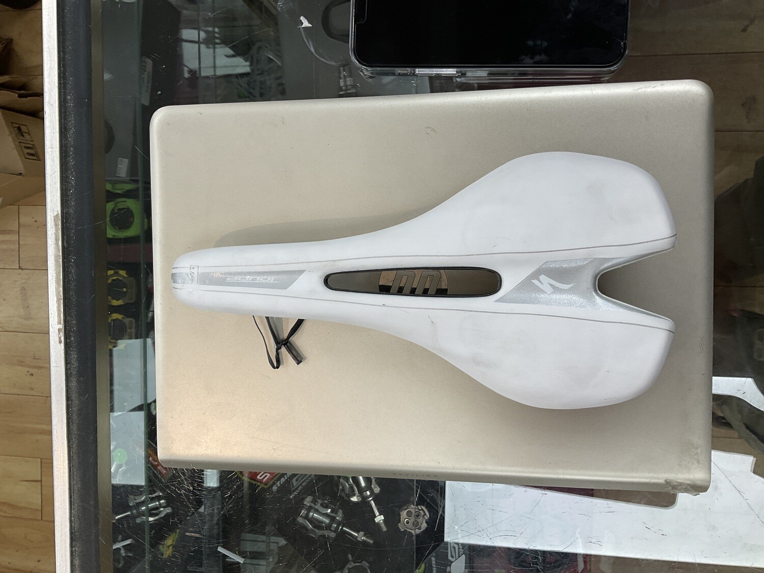 Specialized Toupe saddle Titanium Rails 143 White