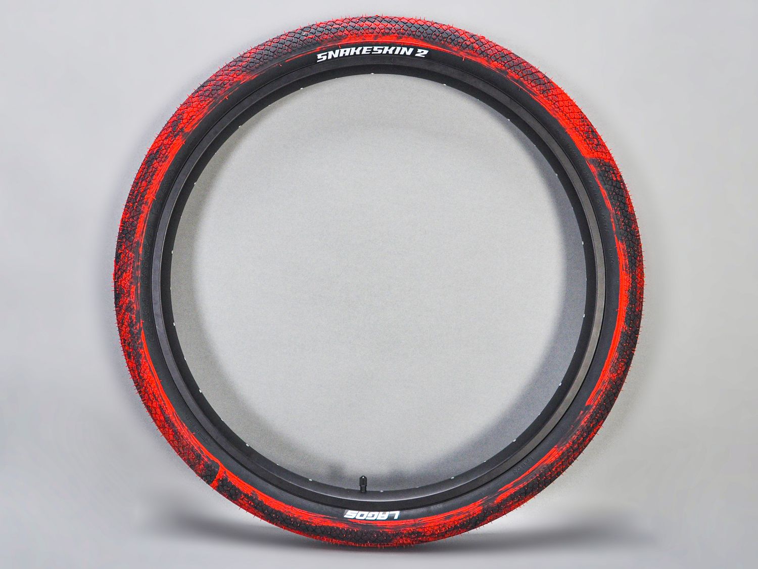 MafiaBikes Snakeskin 2 Tire (26")  , Color: Red / Black Marble