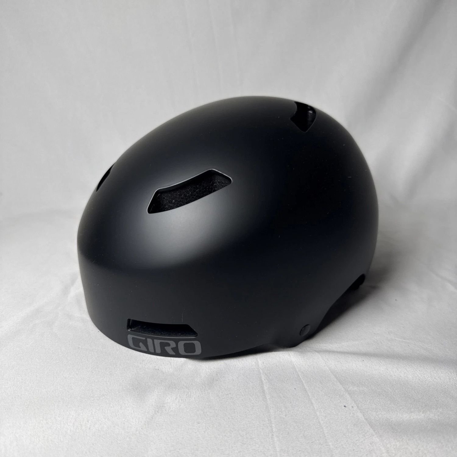 Giro Quarter Matte Black Adult Medium