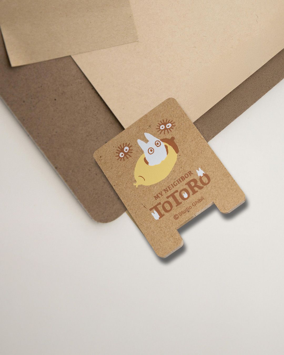 Totoro Wooden Stand Clip Design A
