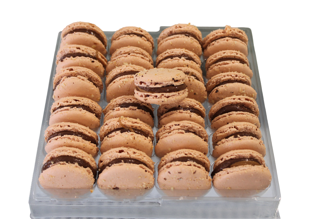 24 macarons Praliné noisette