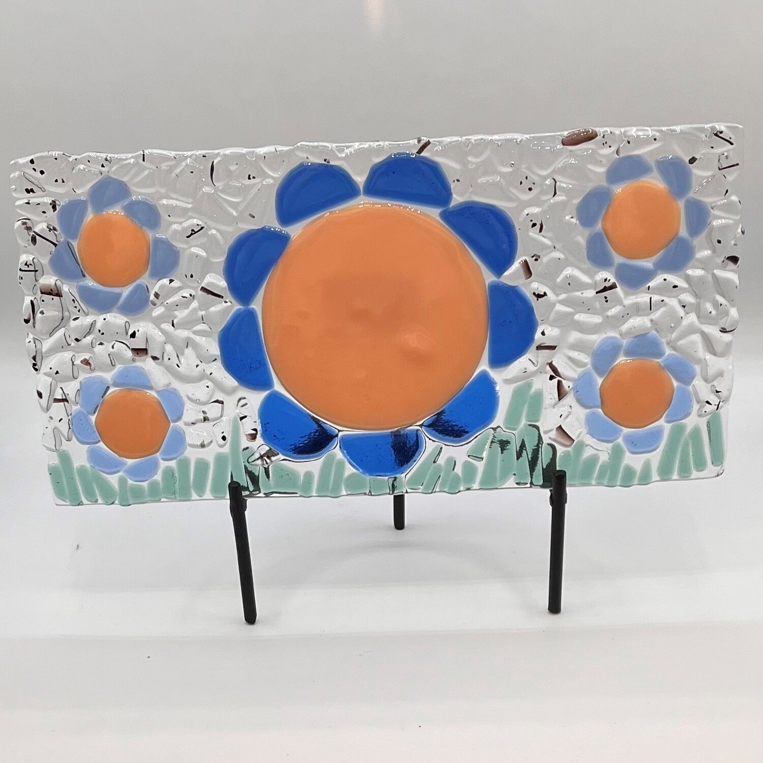 Kara Burgdorf, Glass in Stand, Blue Petal Daisies