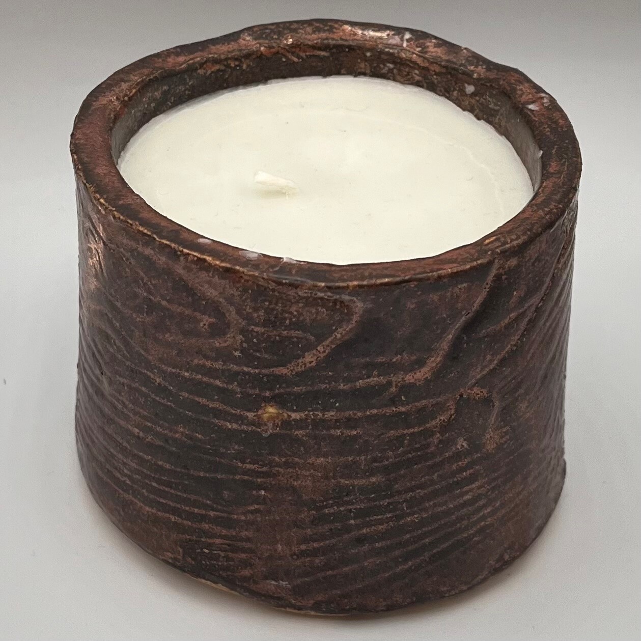 Lake Barlow, Brown wood-patterned ceramic candle