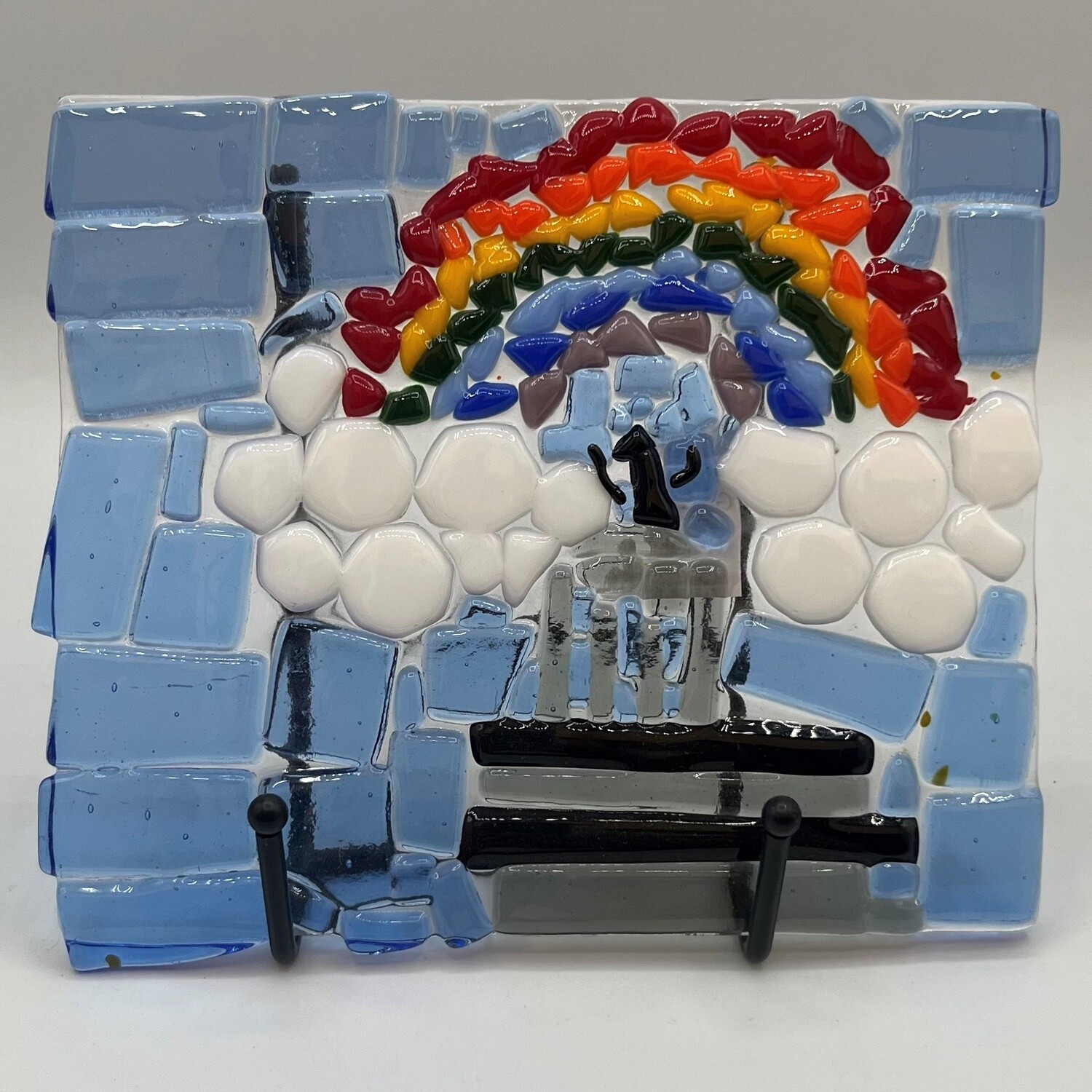 David Campbell, Rainbow statue scene glass stand piece
