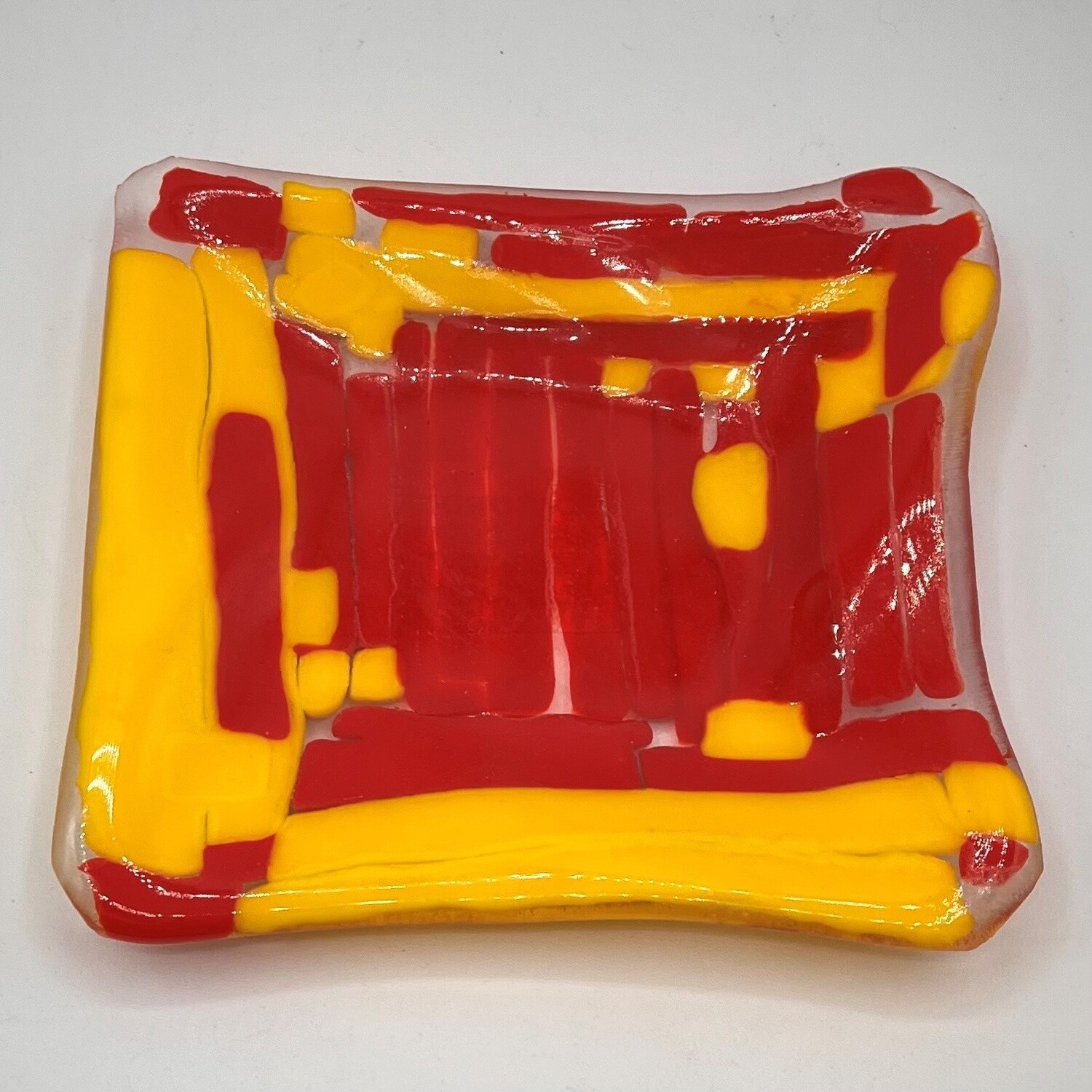 Alphonso Rowe, Red and yellow glass dish