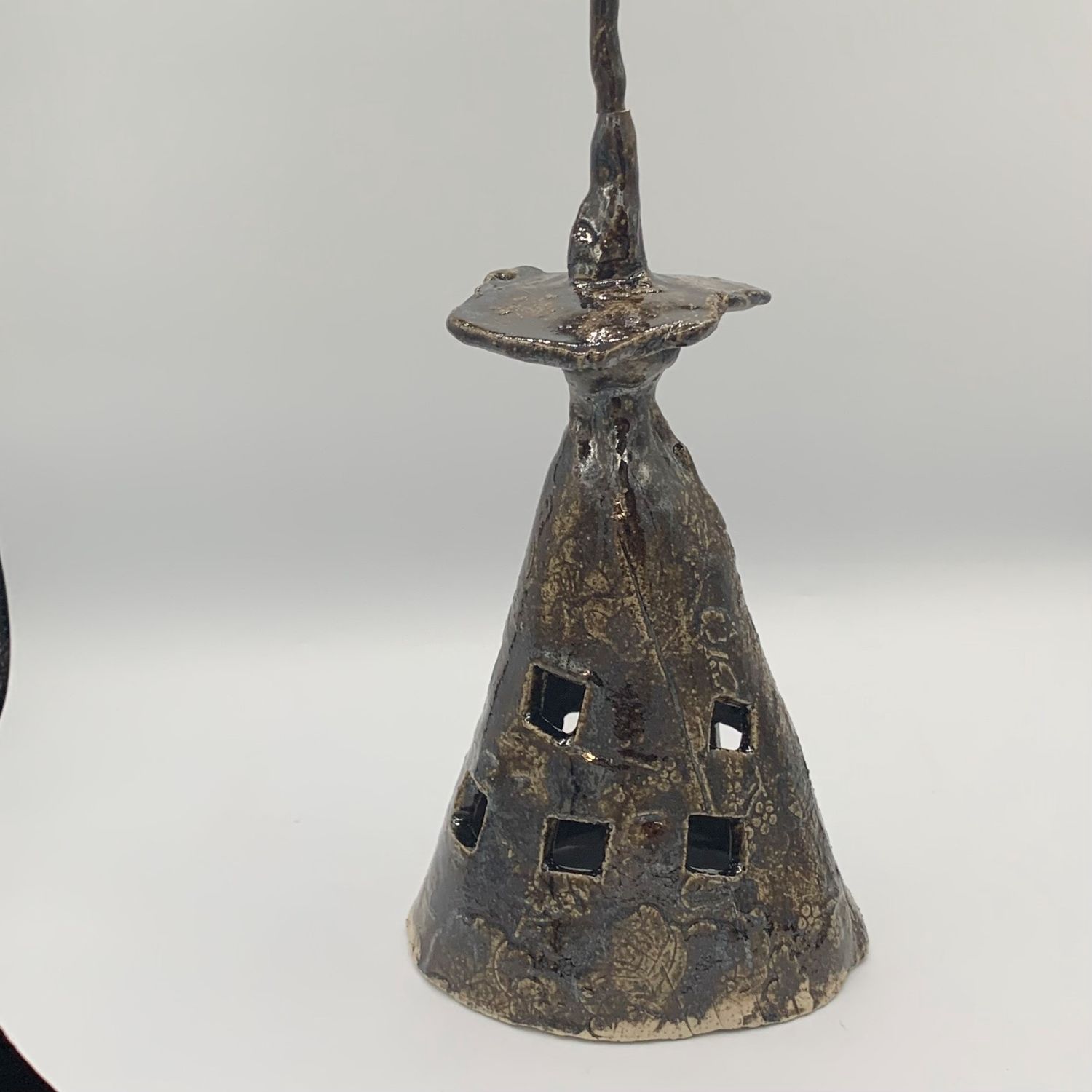 Brett Garrett, Brown patterned ceramic witch