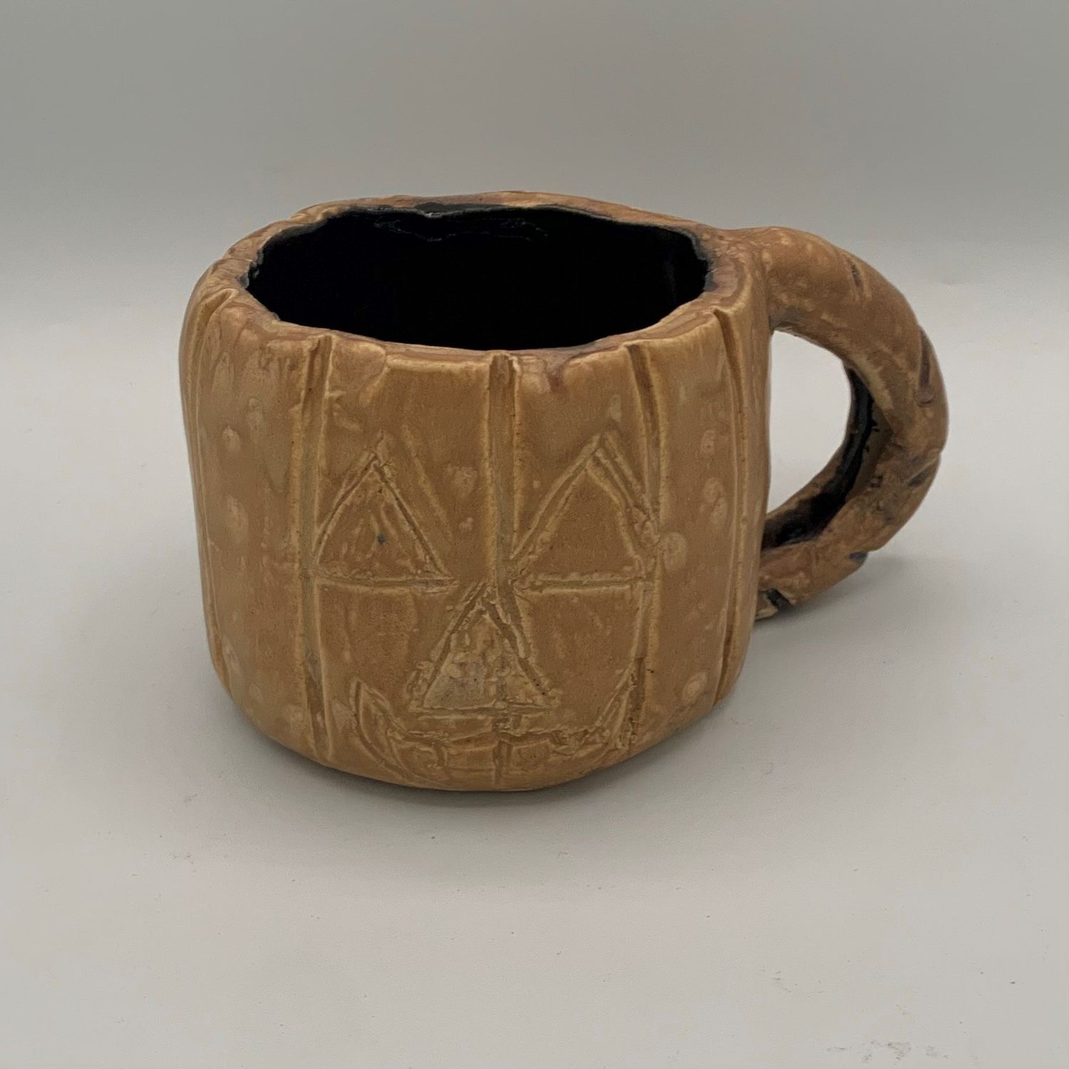 Bobbie Jo Robinson, Jack-O-Lantern ceramic mug