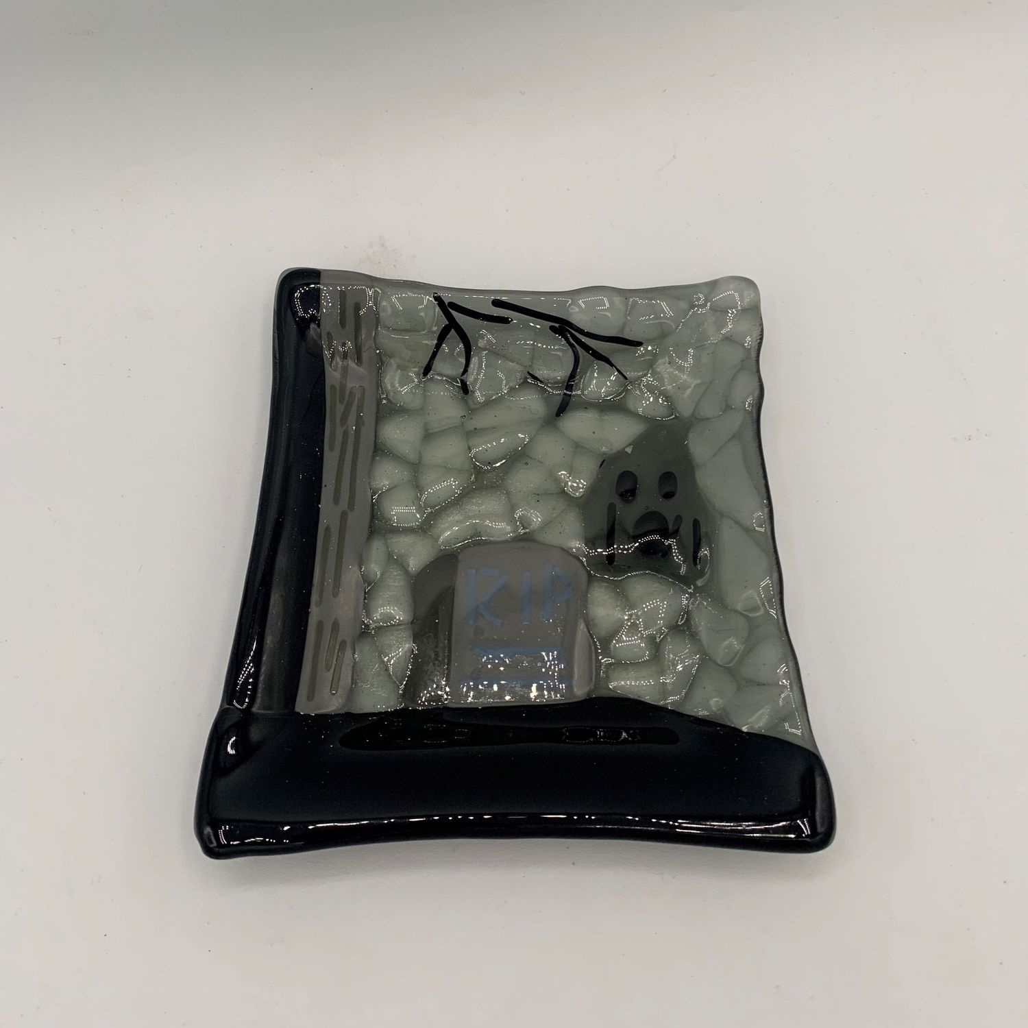 Alphonso Rowe, Grave Ghost, Square Dish
