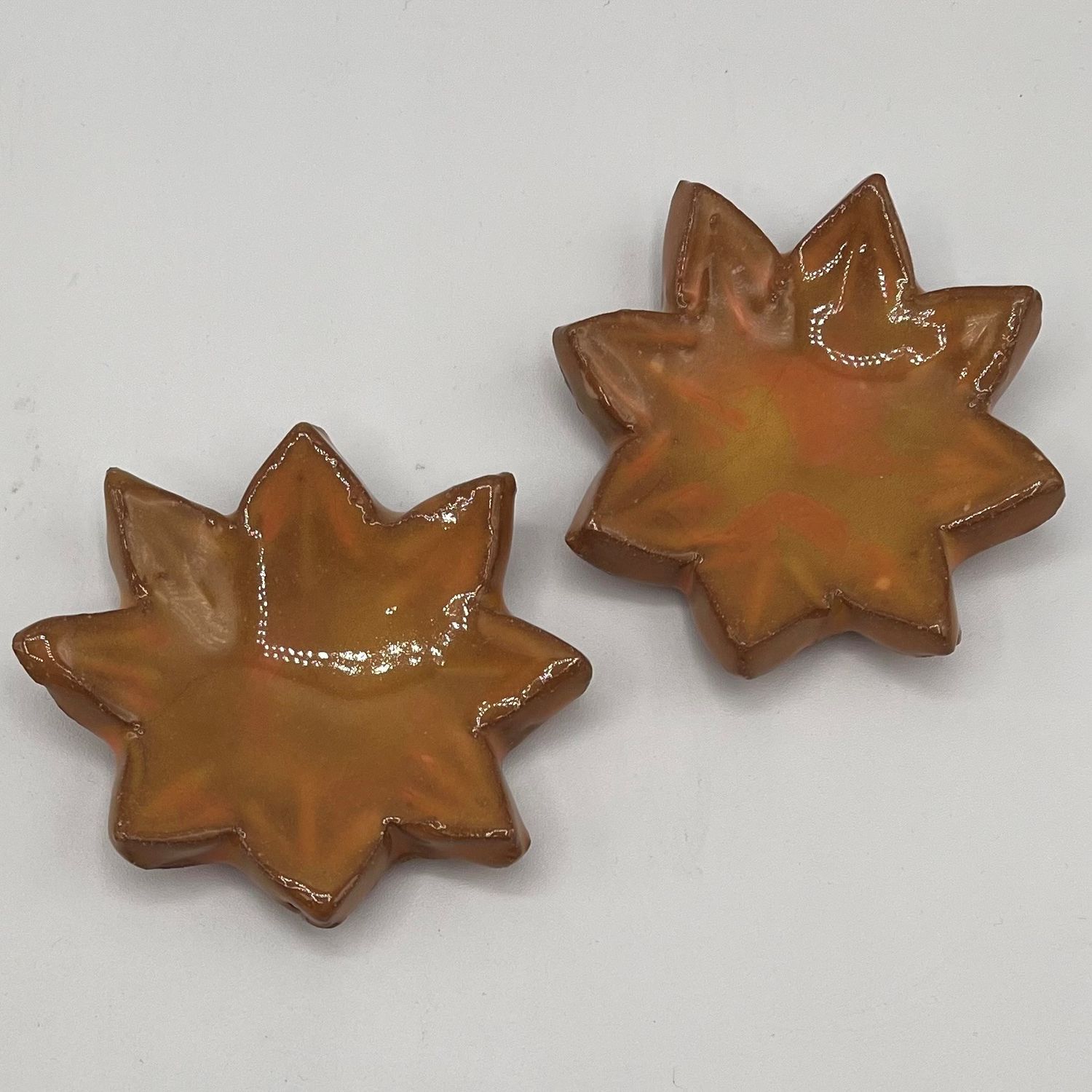Mark Uczen, Eight-pointed star ceramic figurine