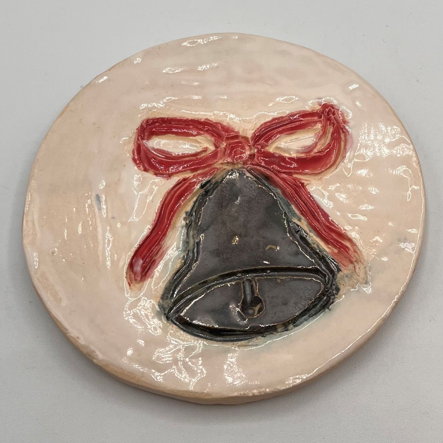 Dale Murphy, Ceramic red bow bell coaster
