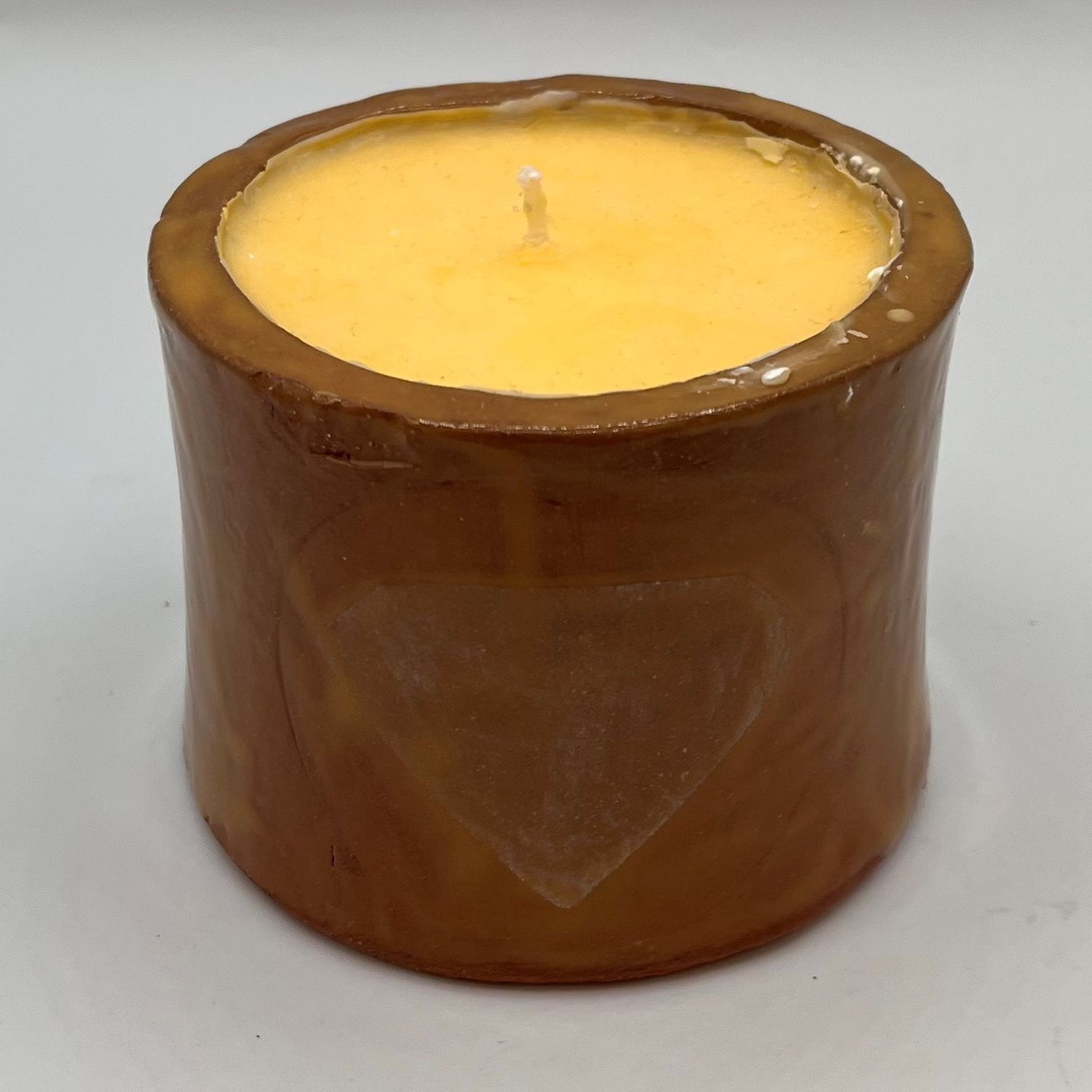 Annie Baxter, Yellow ceramic candle