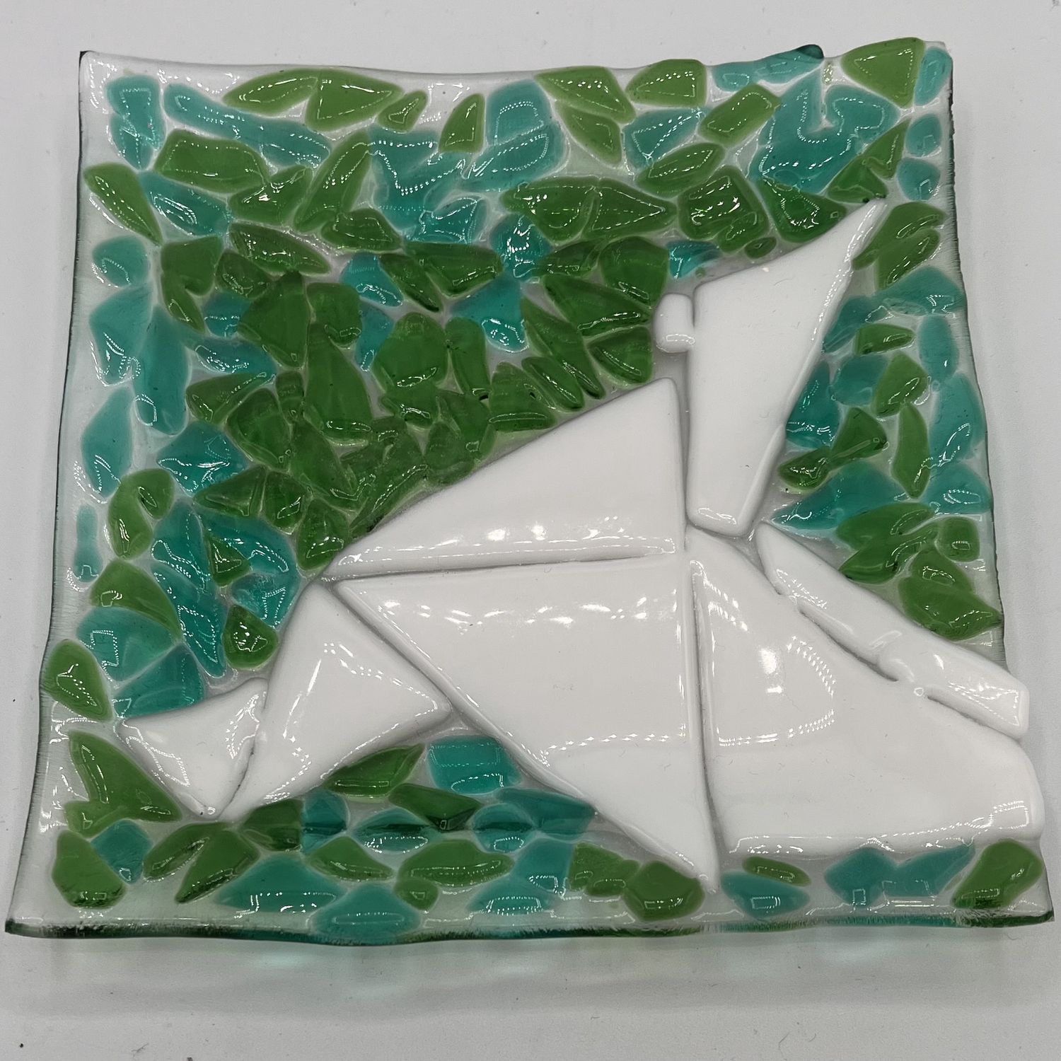 David Smyth, Fused Glass Dish, Green, Blue and White Design