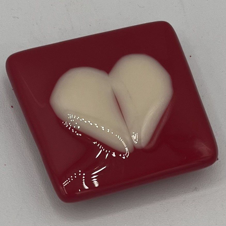 Mallory Miller, Fused Glass Magnet, White Hearts on Red Background
