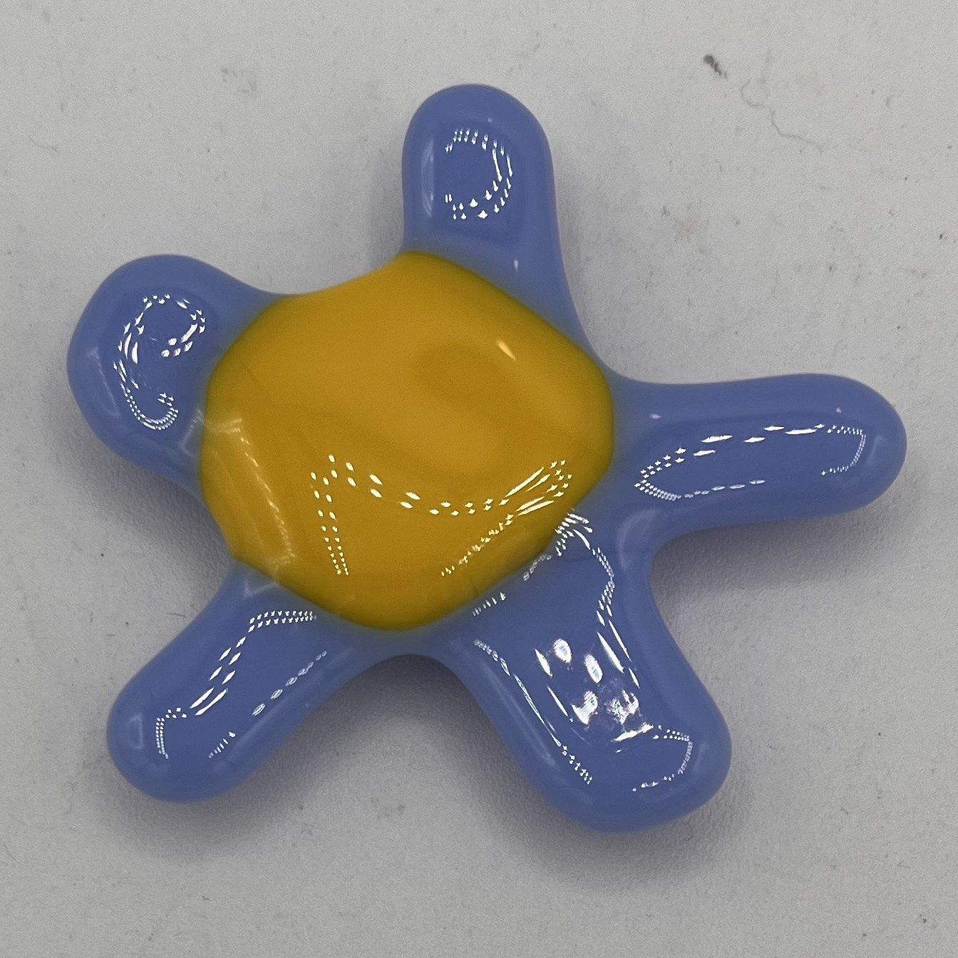 Jody Mann, Fused Glass Magnet, Blue and Yellow Flower 1