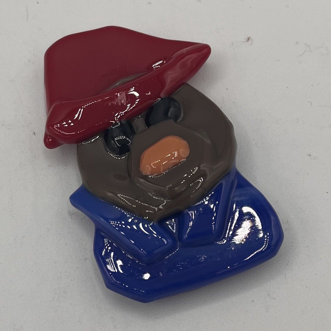 Mary Phifer, Fused Glass Magnet, Fashionable Bear