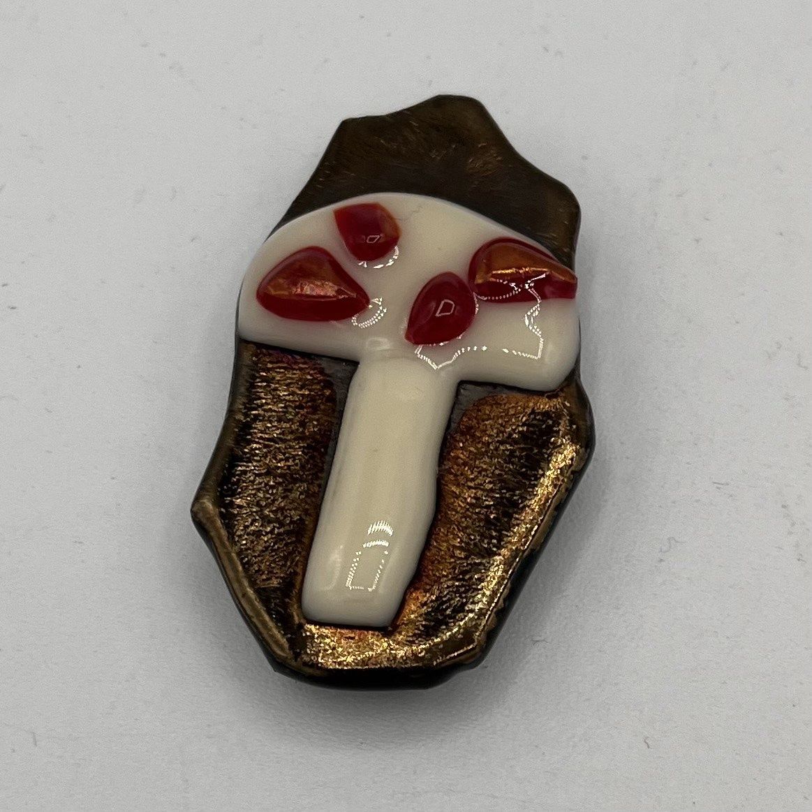 Kenny Needham, Fused Glass Magnet, Small White Mushroom 1