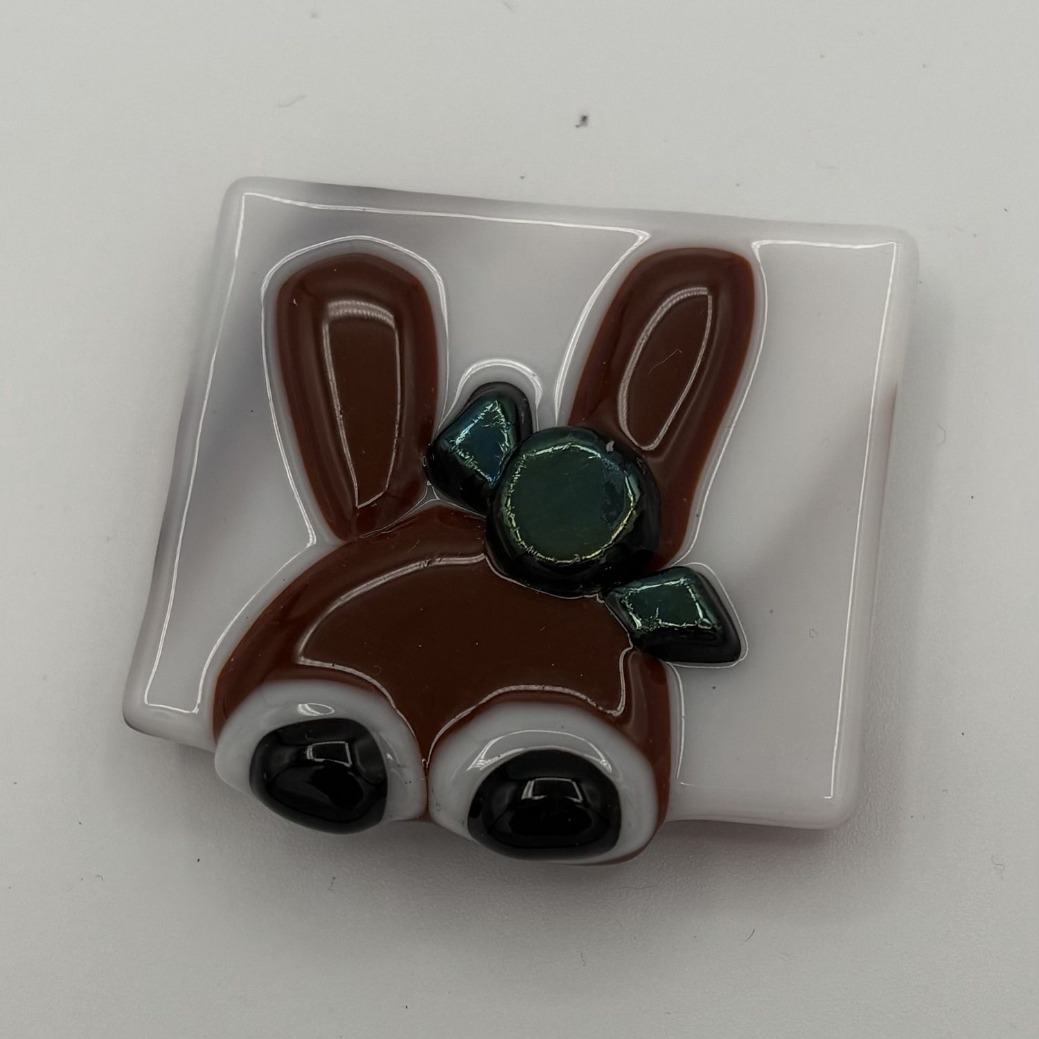 Mark Hodge, Fused Glass Magnet, Fashionable Bunny