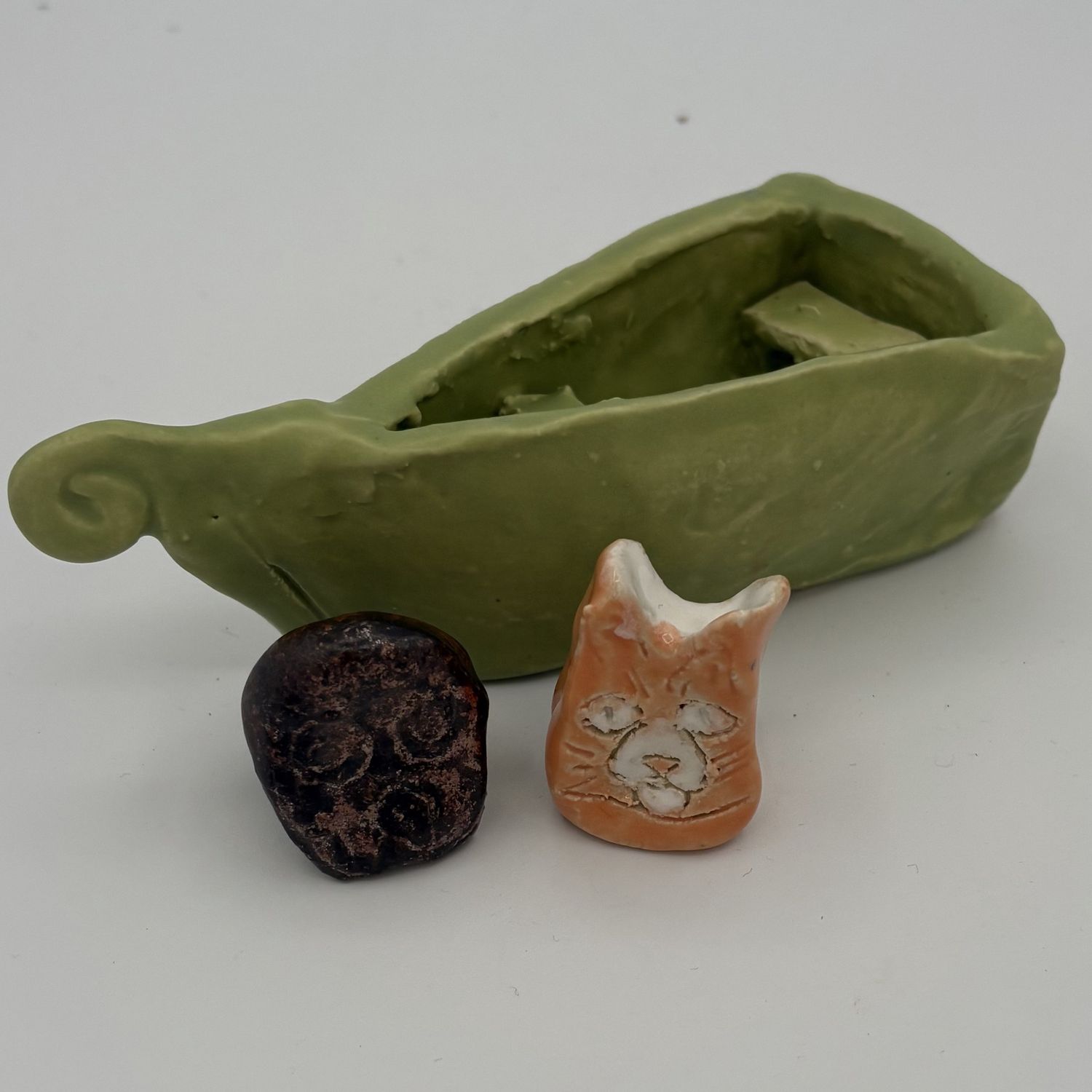 Rebecca Reed, Ceramic Figurine, Green Ship with Passengers
