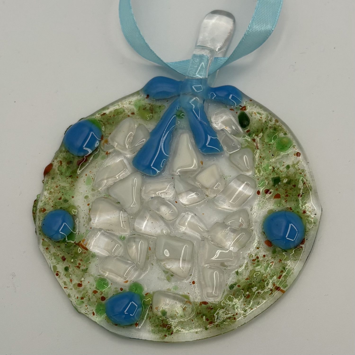 Katie Albers, Fused Glass Ornament, Light Blue Wreath