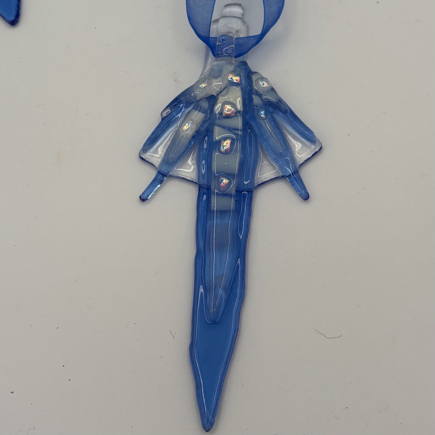 Liz Pfeiffer, Fused Glass Ornament, Blue and White Design 1