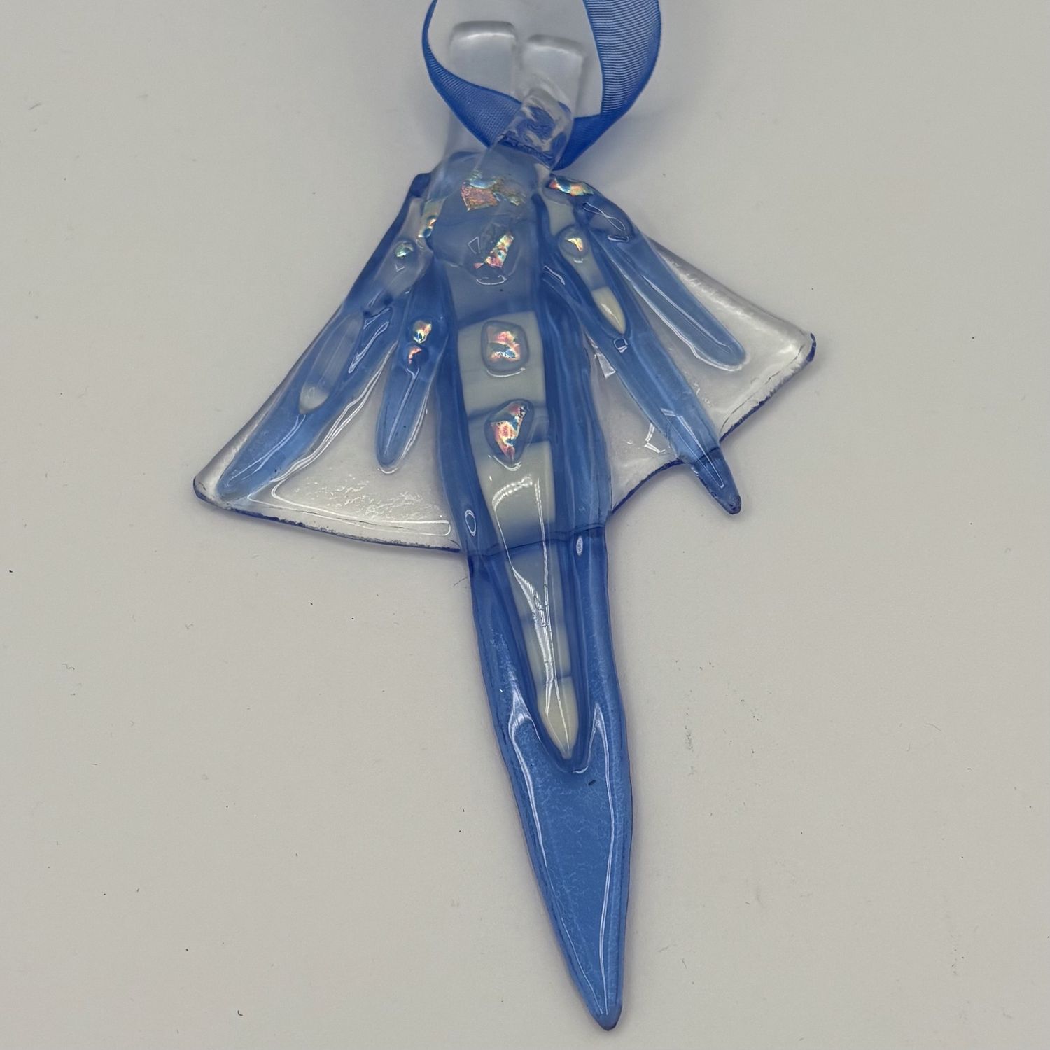 Liz Pfeiffer, Fused Glass Ornament, Blue and White Design 4