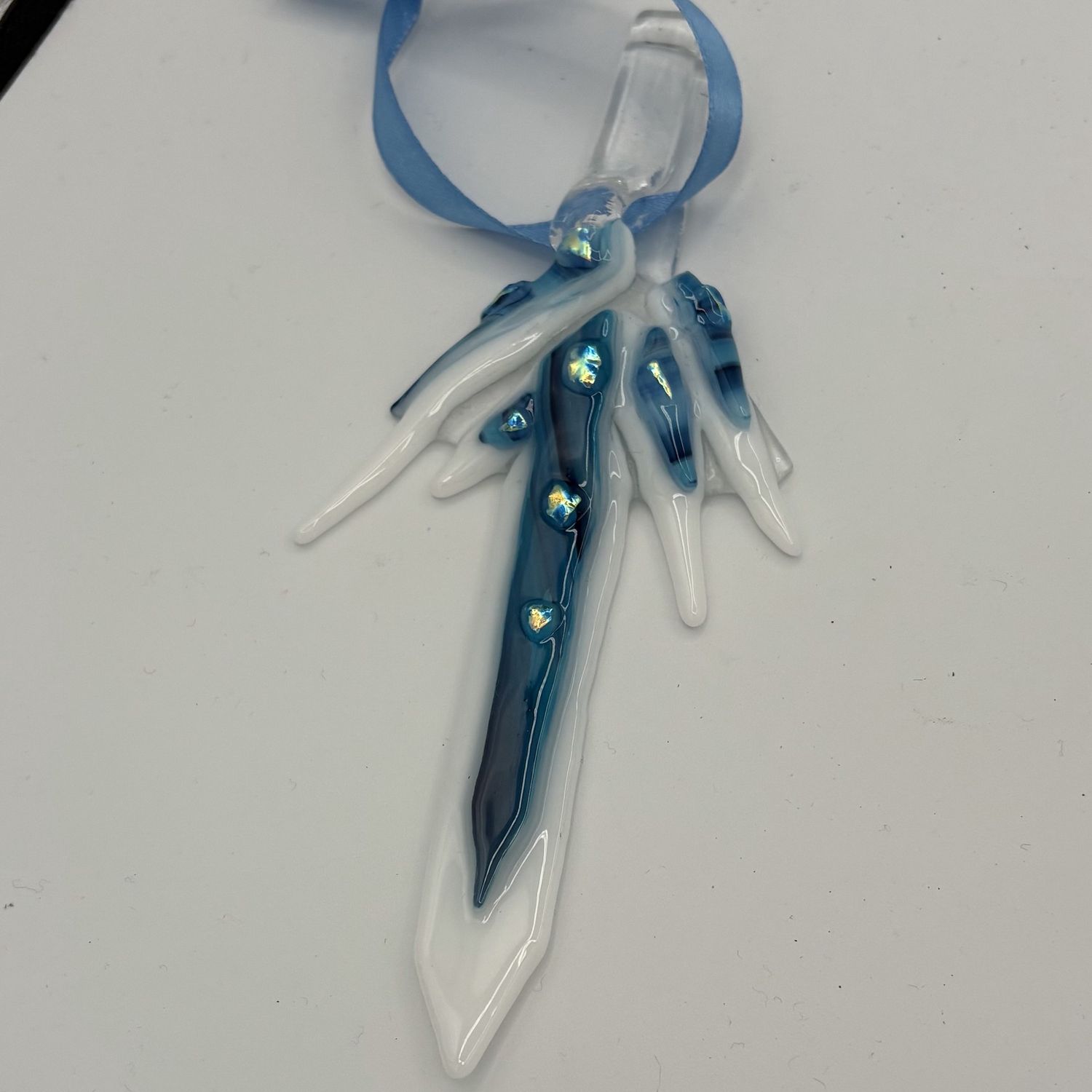 Liz Pfeiffer, Fused Glass Ornament, Blue and White Spiky Design 1