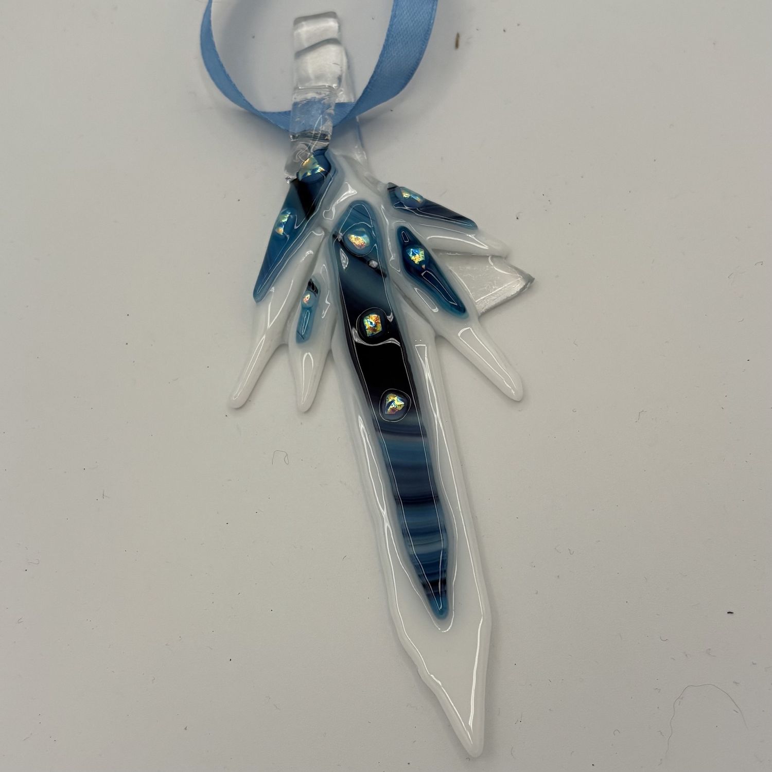 Liz Pfeiffer, Fused Glass Ornament, Blue and White Spiky Design 2