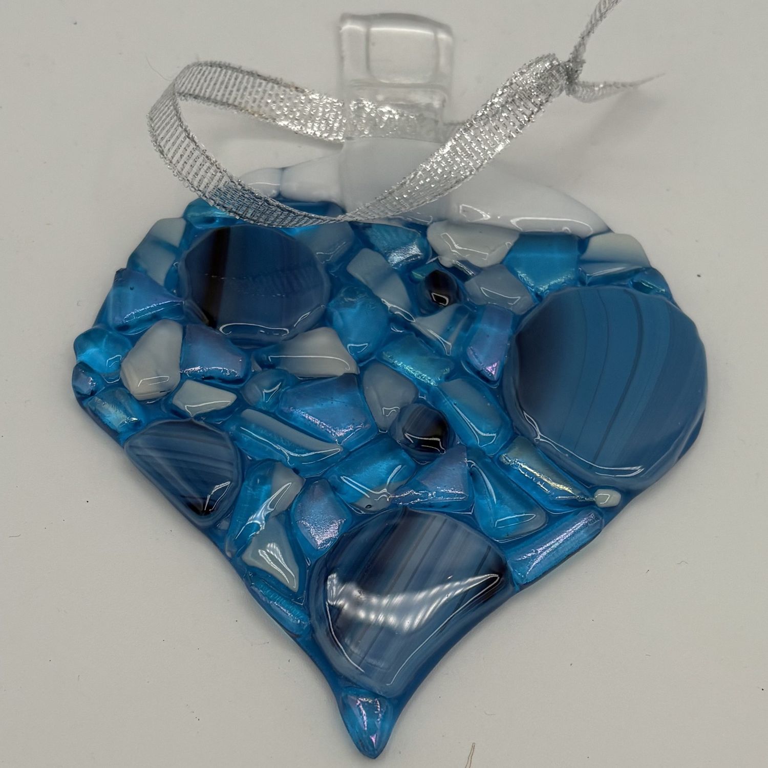 Liz Pfeiffer, Fused Glass Ornament, Blue and White Traditional Design 1