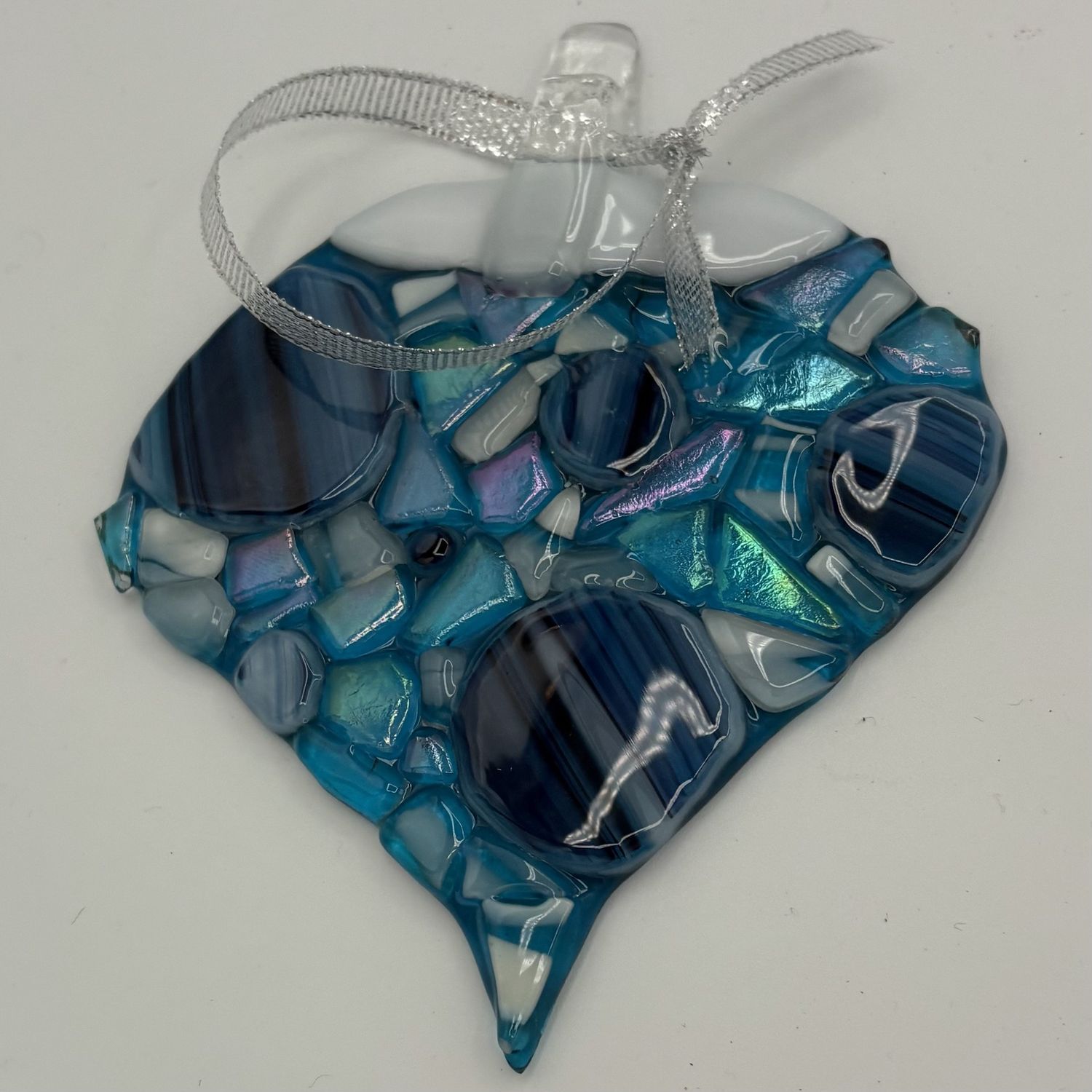 Liz Pfeiffer, Fused Glass Ornament, Blue and White Traditional Design 3