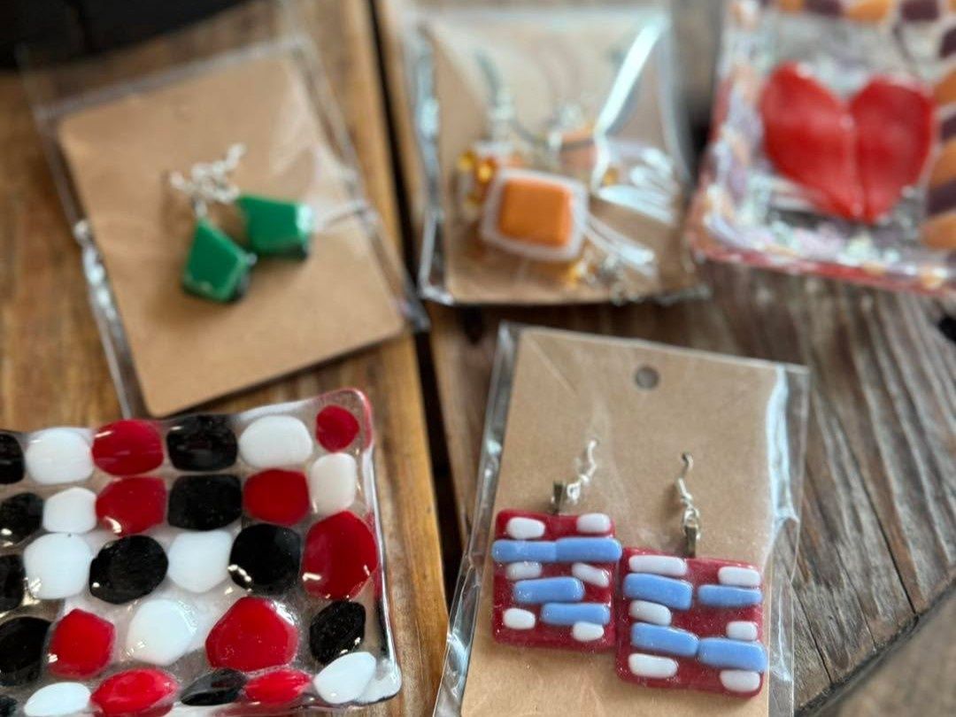 April 8th, 2026 Mother’s Day Community Class: Glass Jewelry &amp; Tray