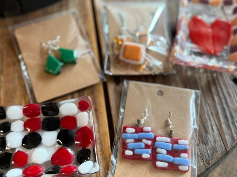 April 8th, 2026 Mother’s Day Community Class: Glass Jewelry &amp; Tray