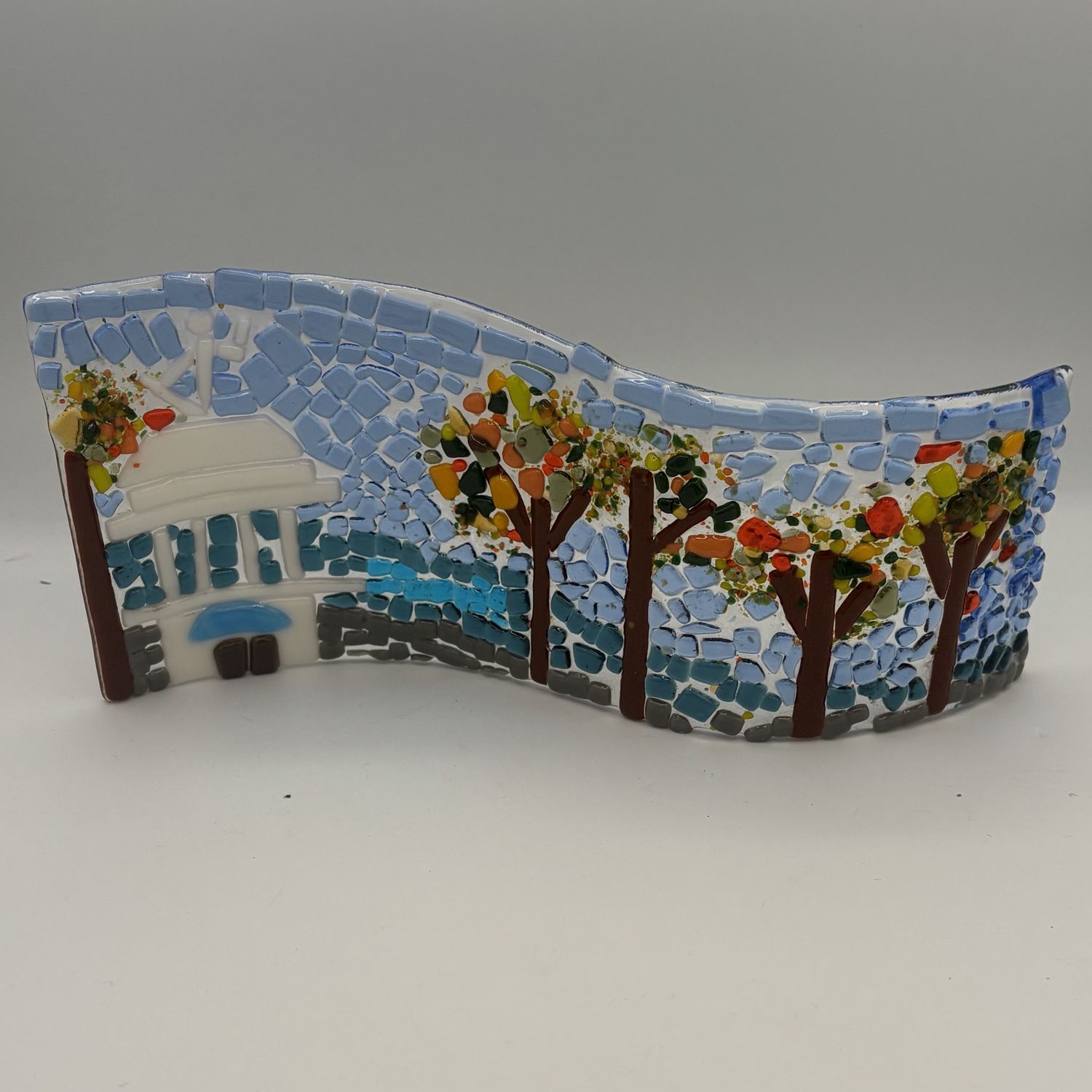 Tiffany Jameson, Wavy Glass Stand Piece, Hamilton View