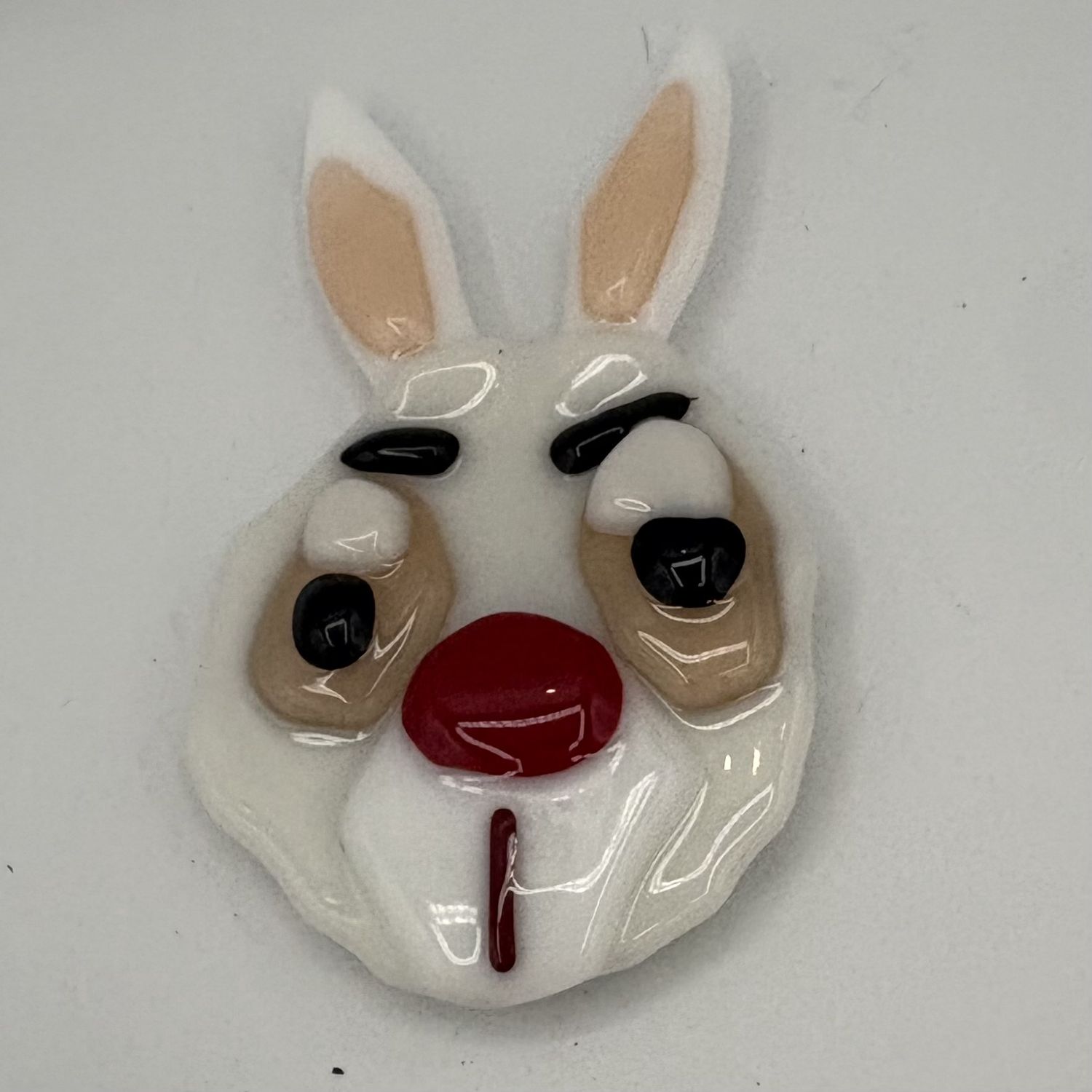 Mary Phifer, Fused Glass Magnet, Red-Eyed Rabbit