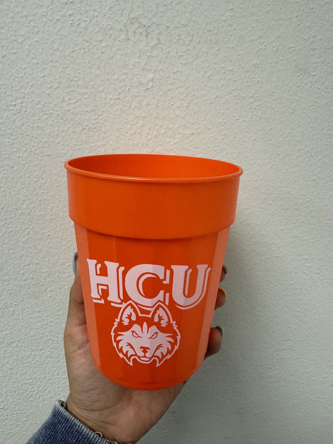 CUP STADIUM PLASTIC SQUAT FLUTED 22OZ HCU HUSKIES
