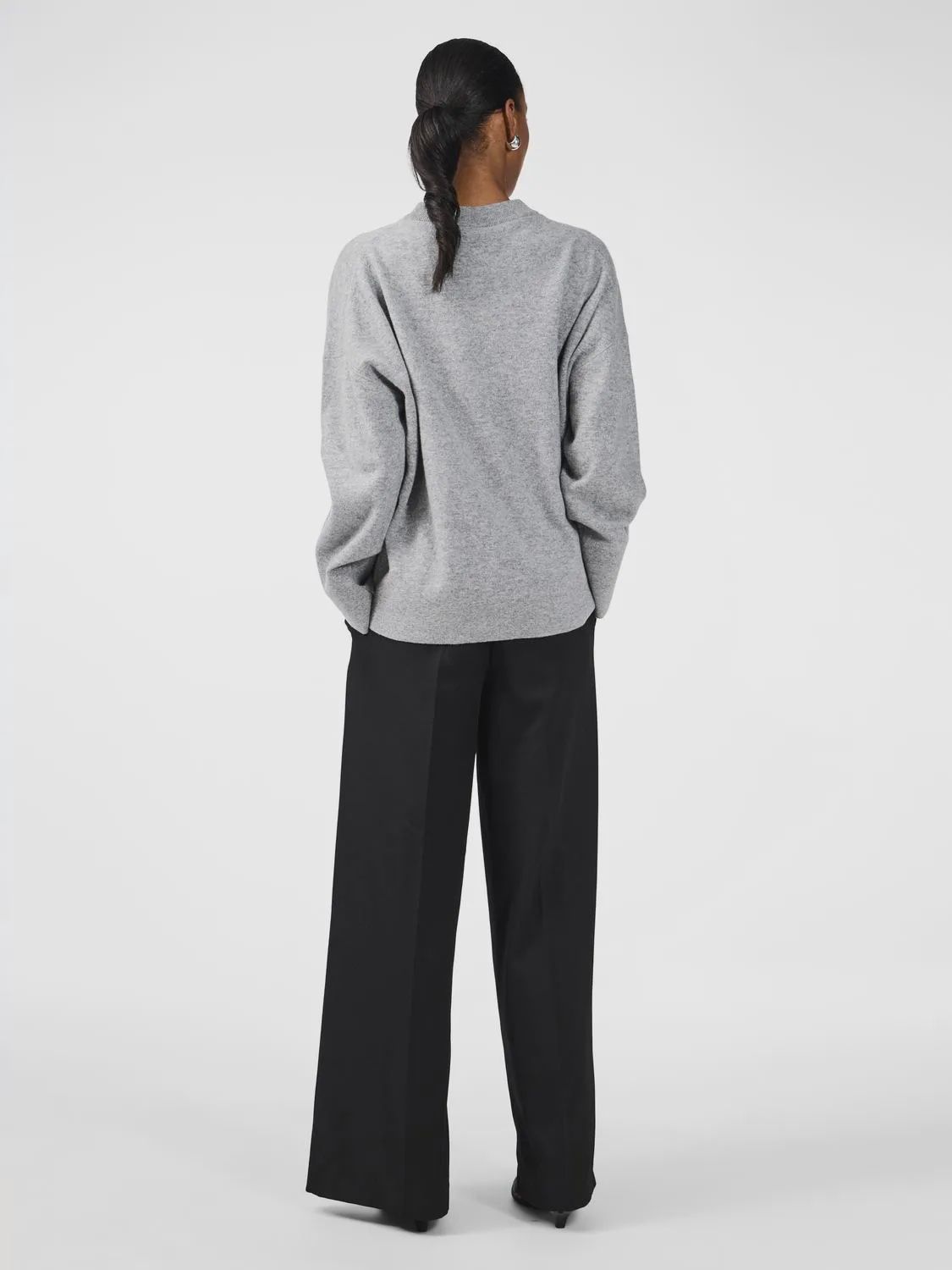 Yasemilie O-neck knit pullover light grey melange